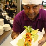RAFLAT: Ravintola OMin uudella listalla on intohimona Goa