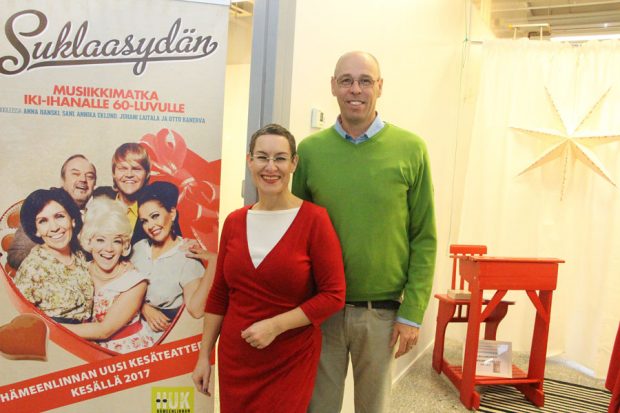 Isa Karlsson ja Jouko Mikkola avasivat Tavastilaan perjantaina pop-up -myymälä Kurssikioskin.