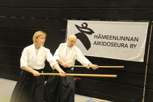 Mirja Huopalainen ja Leo Belik edustavat Hämeenlinnan Aikidoseuraa.