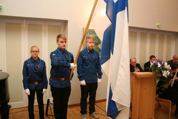 Partiolippukunta Lammin Evonkävijät huolehtii Suomen lipun saapumisesta Lammin itsenäisyyspäivän juhlaan tänäkin vuonna. Kuva: Susanna Mattila