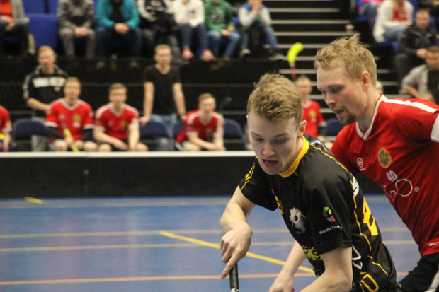 Markus Sipronen teki tärkeän avausmaalin sunnuntain kolmannessa puolivälieräottelussa Limingan Niittomiehiä vastaan.