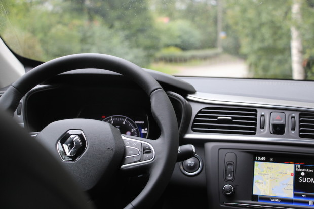 Renault Kadjarin ratin takana ajamisesta voi nauttia.